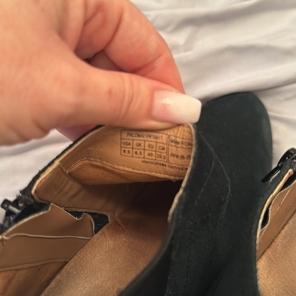 Like new Vionic - Picture 3 of 5